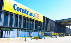 A Construsul BC 2026 acontece entre os dias 26 e 29 de março, em Balneário Camboriú (SC), reunindo empresas, profissionais e especialistas da construção civil. A feira construção Balneário Camboriú se destaca como uma das principais do setor na região Sul.