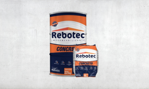 Adição do REBOTEC CONCRETO hidrofugante no caminhão betoneira durante o preparo do concreto usinado — Foto: Divulgação / Rebotec Brasil